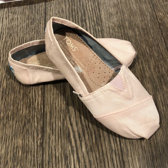 Toms Other - Toms Classics Satin Light Pink Youth 12 Y12
